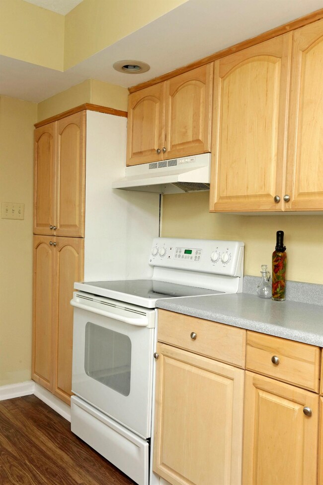 118 S Cumberland St, Berea, KY 40403 - photo 4