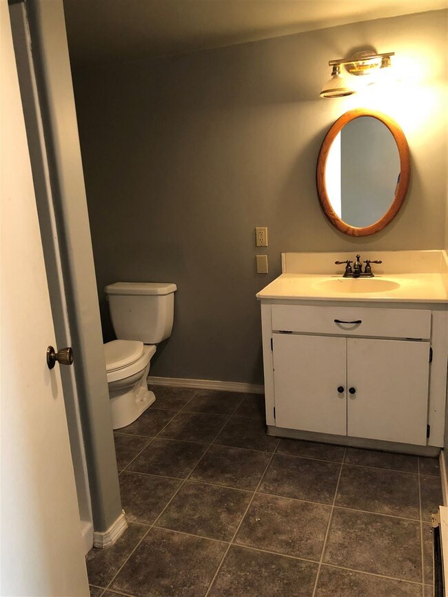 629 N Broadway St, Tekoa, WA 99033 - photo 5