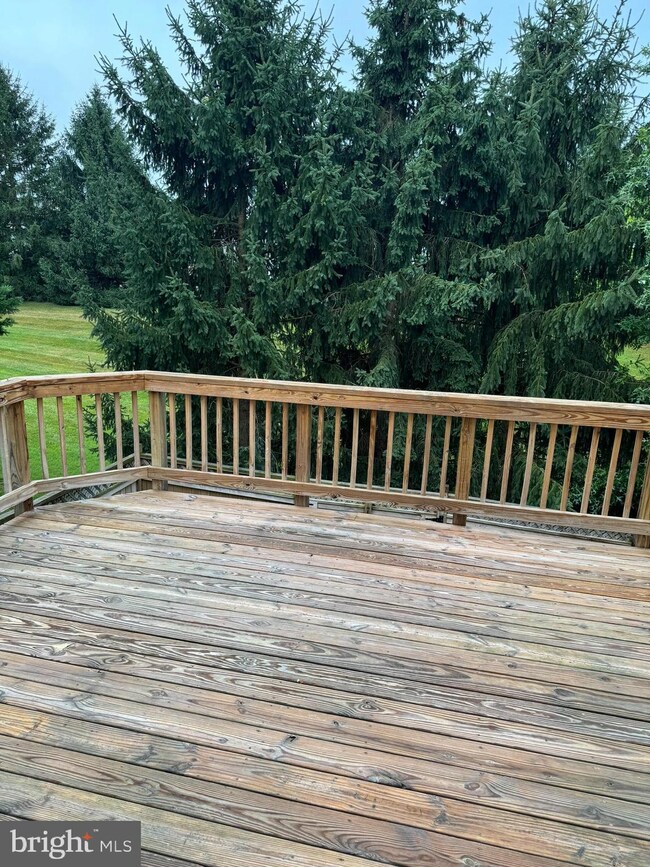 12900 Boggy Trail Way, Germantown, MD 20876 - photo 5