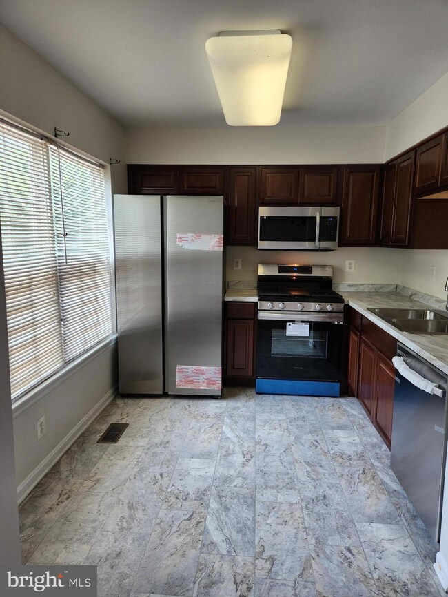 1104 N Stockton St, Baltimore, MD 21217 - photo 5