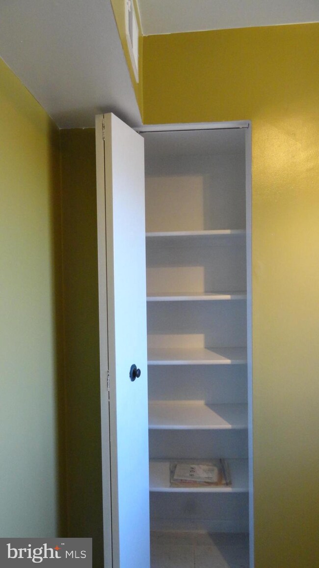 15613 Dorset Rd unit 302, Laurel, MD 20707 - photo 4