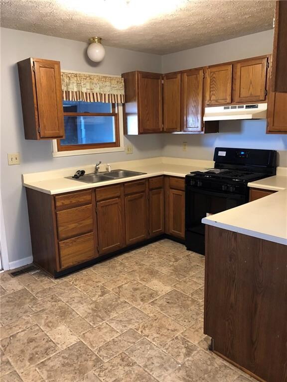 2183 Galaxy Dr, Franklin, IN 46131 - photo 2