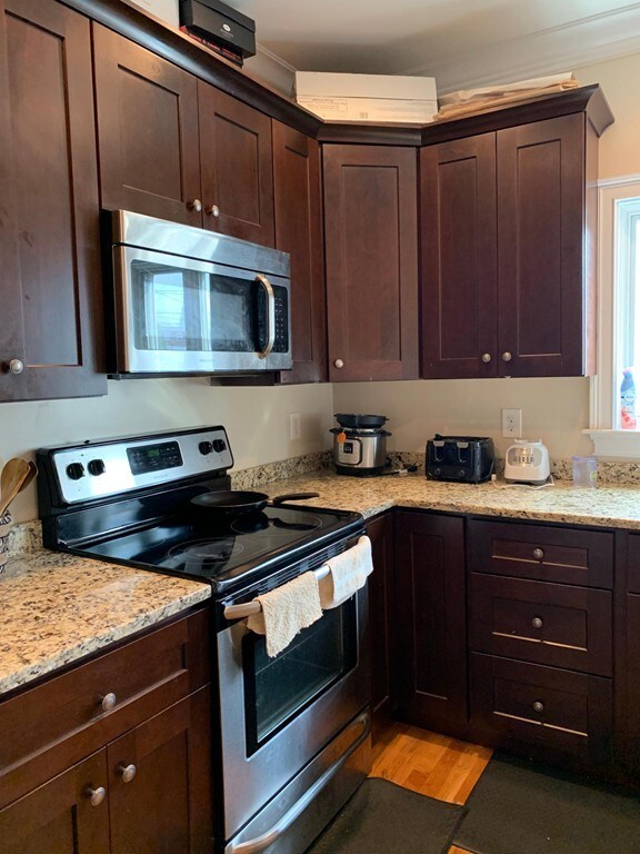 11 Salem St unit D, Woburn, MA 01801 - photo 5