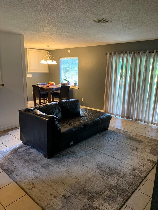 2311 W Alpine Cir, Siloam Springs, AR 72761 - photo 2