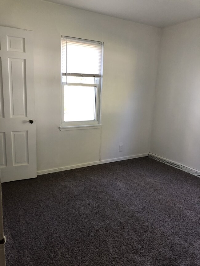 1715 E 25th St, Muncie, IN 47302 - photo 5