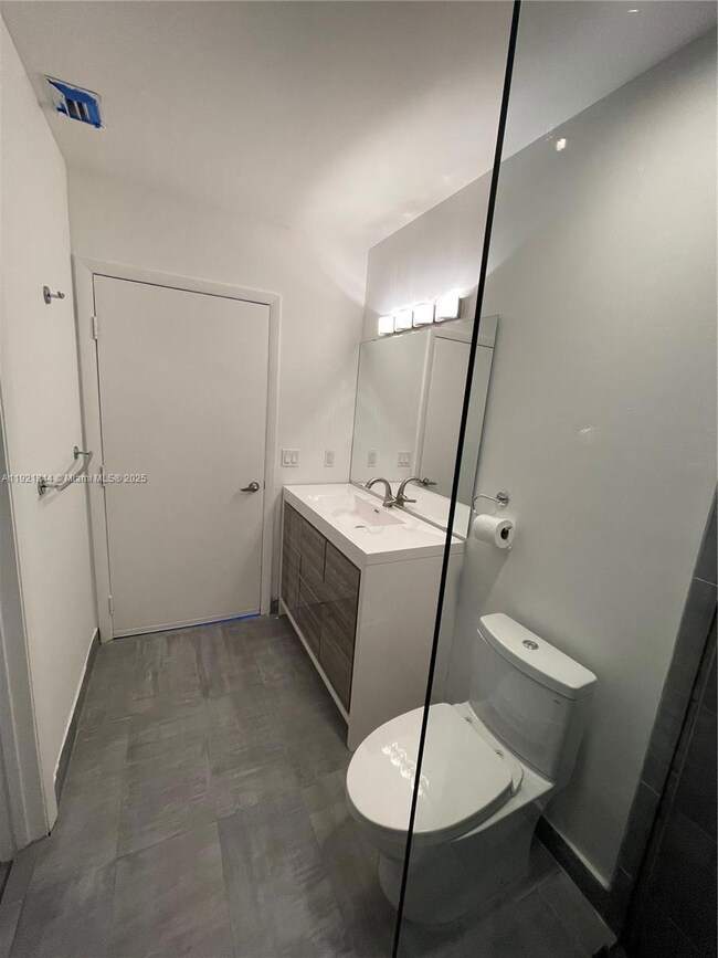 The Yorker unit 603, Miami, FL 33137 - photo 5