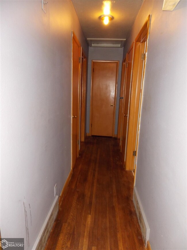 406 Hahn St, Audubon, IA 50025 - photo 4
