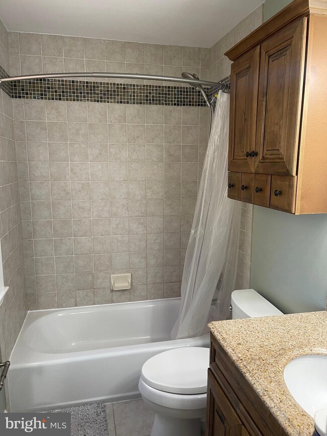 2095 Hopewood Dr, Falls Church, VA 22043 - photo 5