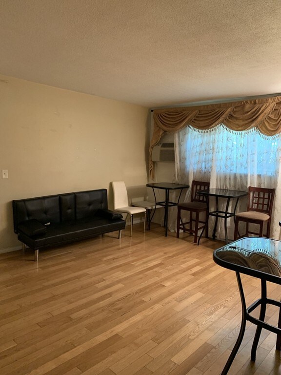 75 Waldemar Ave unit 103, Boston, MA 02128 - photo 3