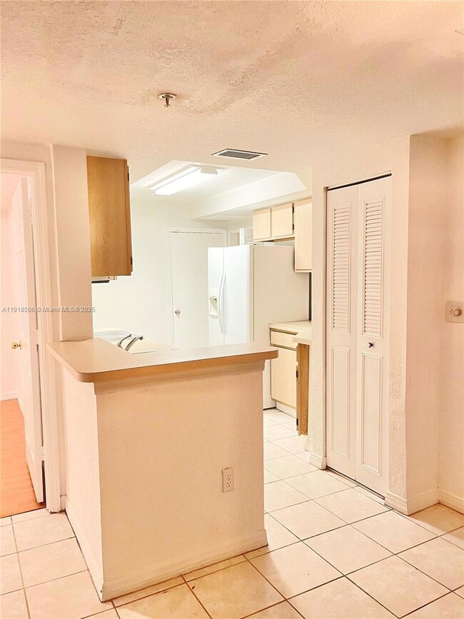 745 SW 148th Ave unit 815, Davie, FL 33325 - photo 4