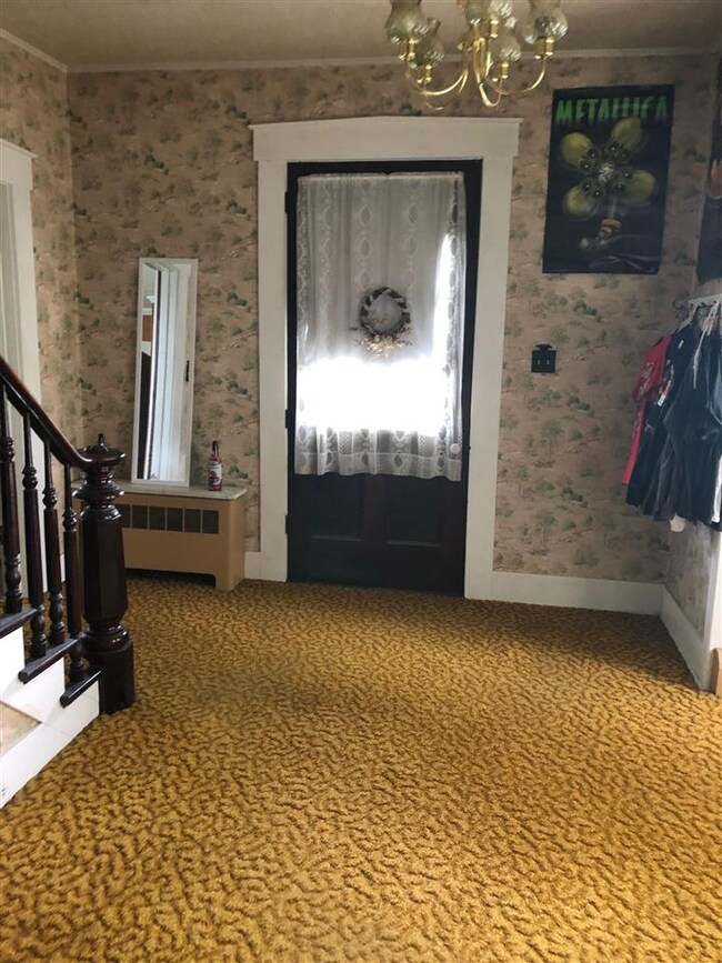 1527 West St, Proctor, VT 05765 - photo 3