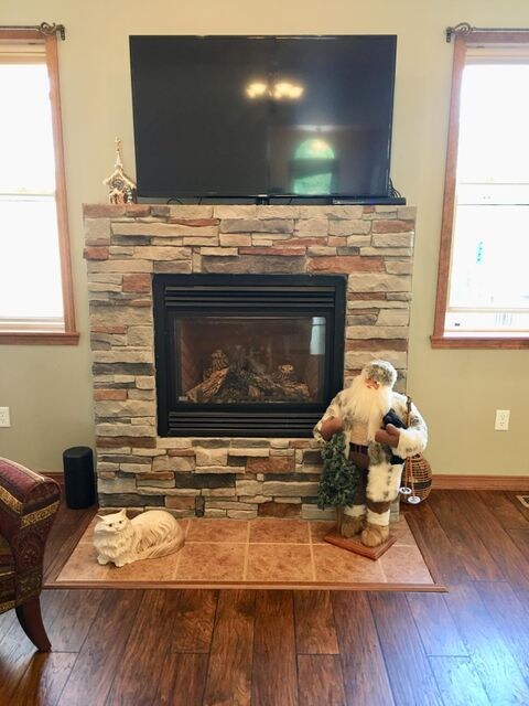 6020 Hobson fireplace