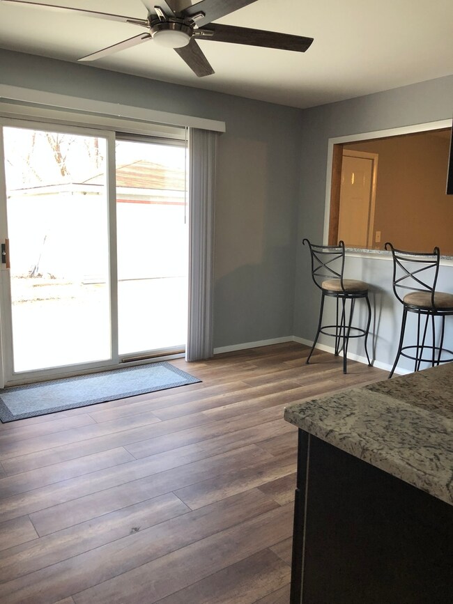 1250 Foran Ln, Aurora, IL 60506 - photo 3