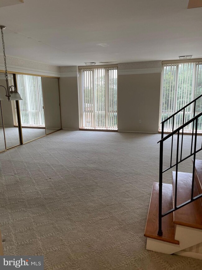 5733 N Kings Hwy unit 355, Alexandria, VA 22303 - photo 2