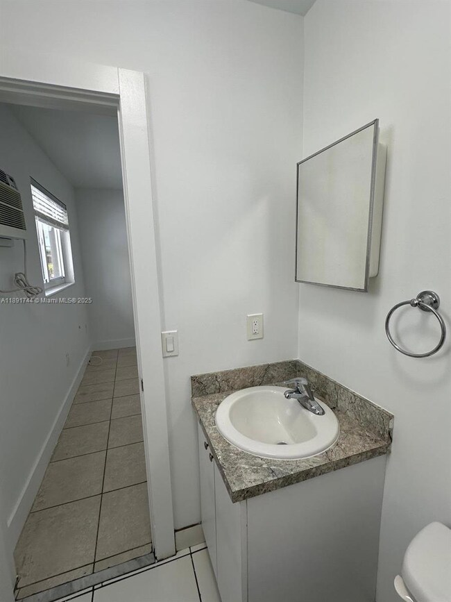 1100 SW 36th Ct unit 10, Miami, FL 33135 - photo 6