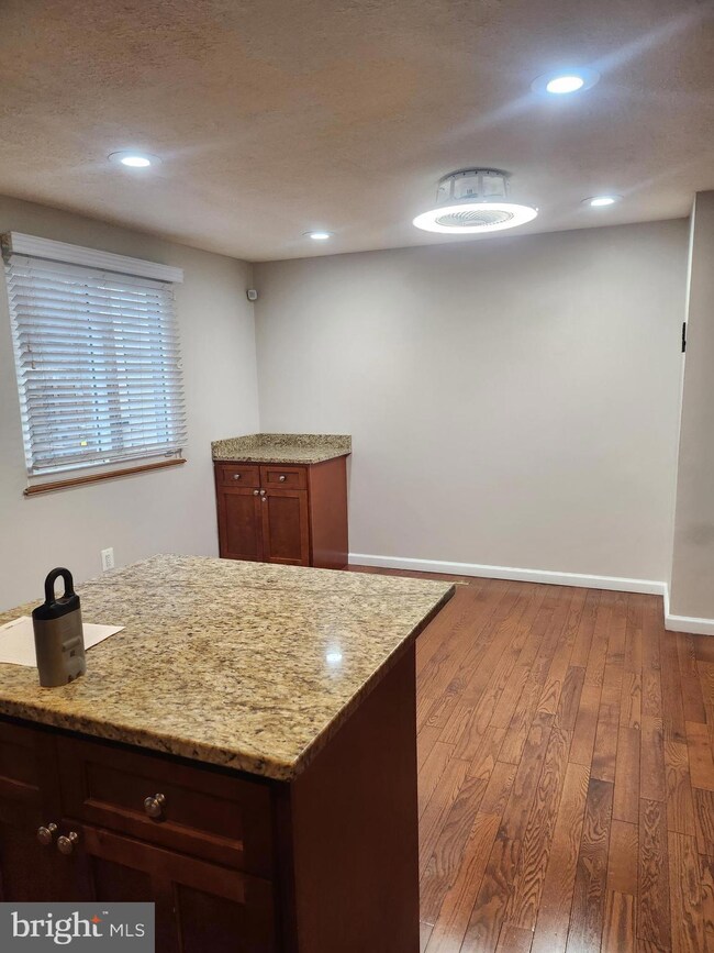 3529 Laurel View Ct, Laurel, MD 20724 - photo 7