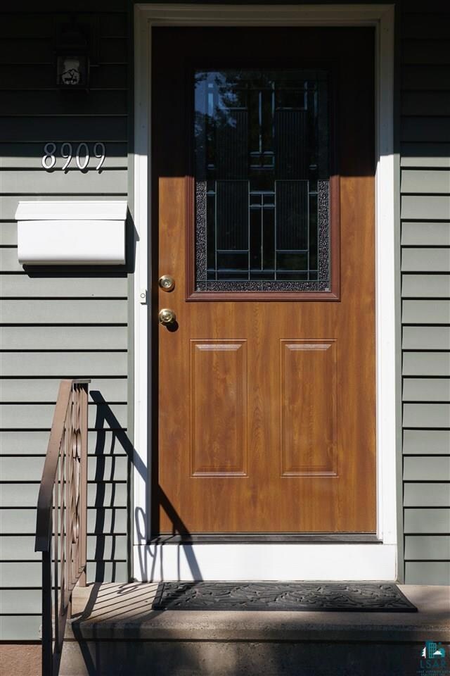 Newer siding, roof, windows, deck...