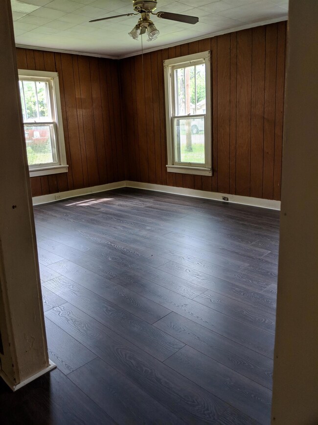 332 Maplewood Dr, Shelbyville, TN 37160 - photo 6