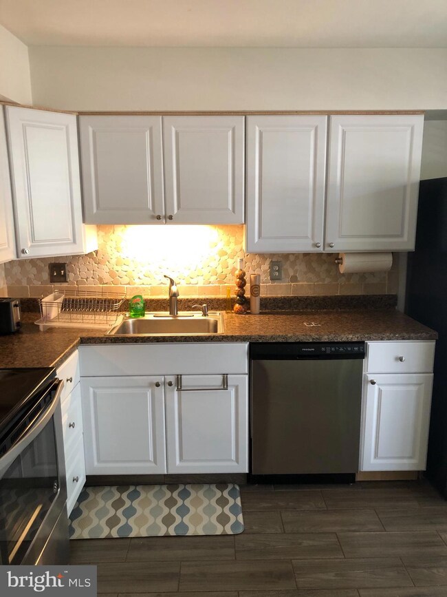 2897 Madeira Ct unit 103, Woodbridge, VA 22192 - photo 4