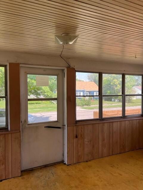 1408 N Jefferson St, Muncie, IN 47303 - photo 7