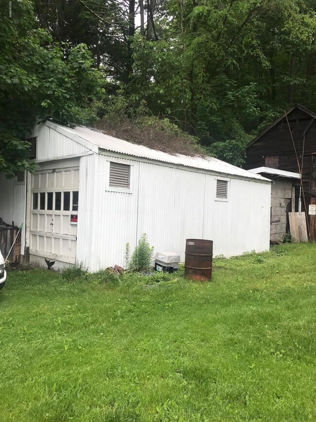 26 Texas Palmyra Hwy, Hawley, PA 18428 - photo 2