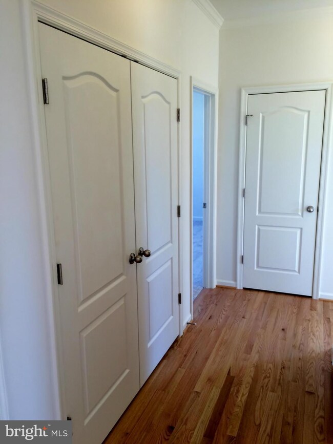 737 Bristol Dr, Greencastle, PA 17225 - photo 4