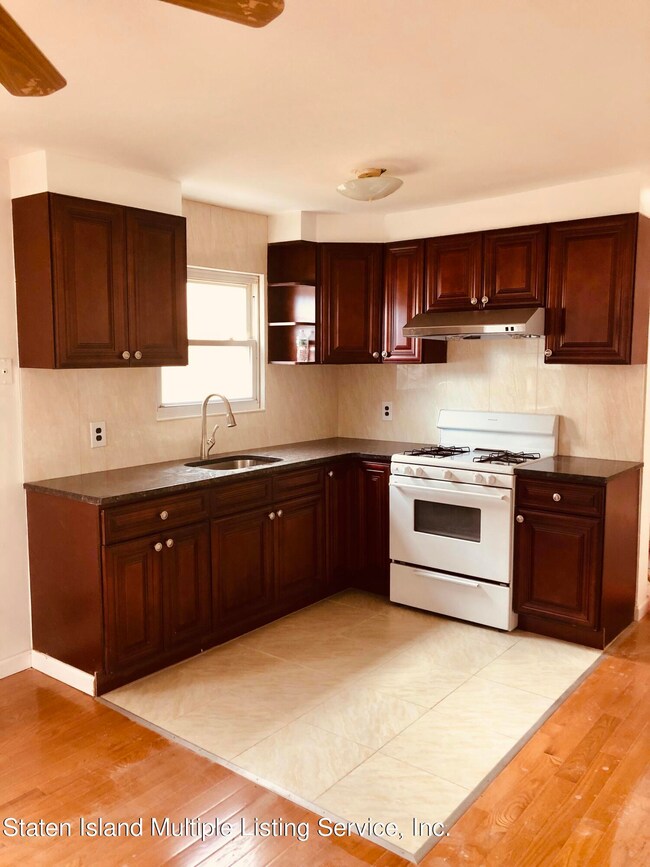 KITCHEN-MAIN HOUSE