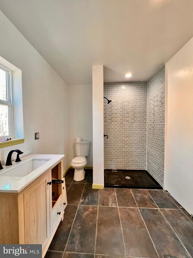 542 Vance Dr, Wardensville, WV 26851 - photo 3