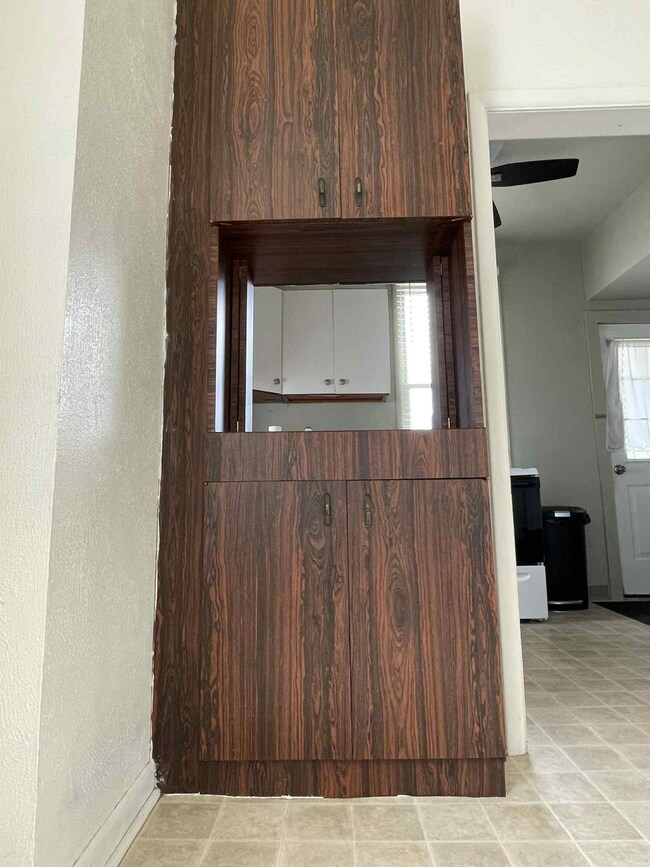 123 W 10th Ave, Sault Sainte Marie, MI 49783 - photo 7