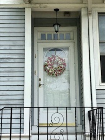 35 Arlington St unit 1, Haverhill, MA 01830 - photo 4