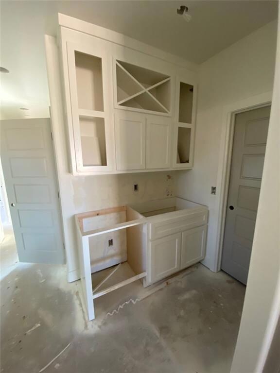 BUTLERS PANTRY / WET BAR WITH SINK
