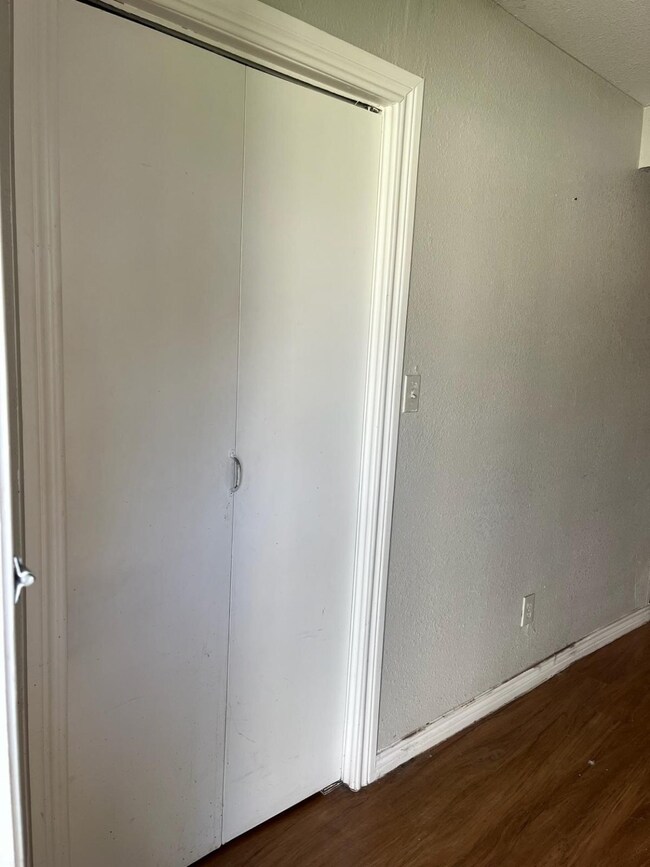 7007 England St unit B, Houston, TX 77021 - photo 6