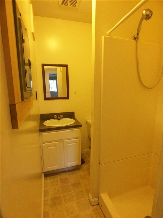 2 Elm St unit 8, New Market, NH 03857 - photo 6