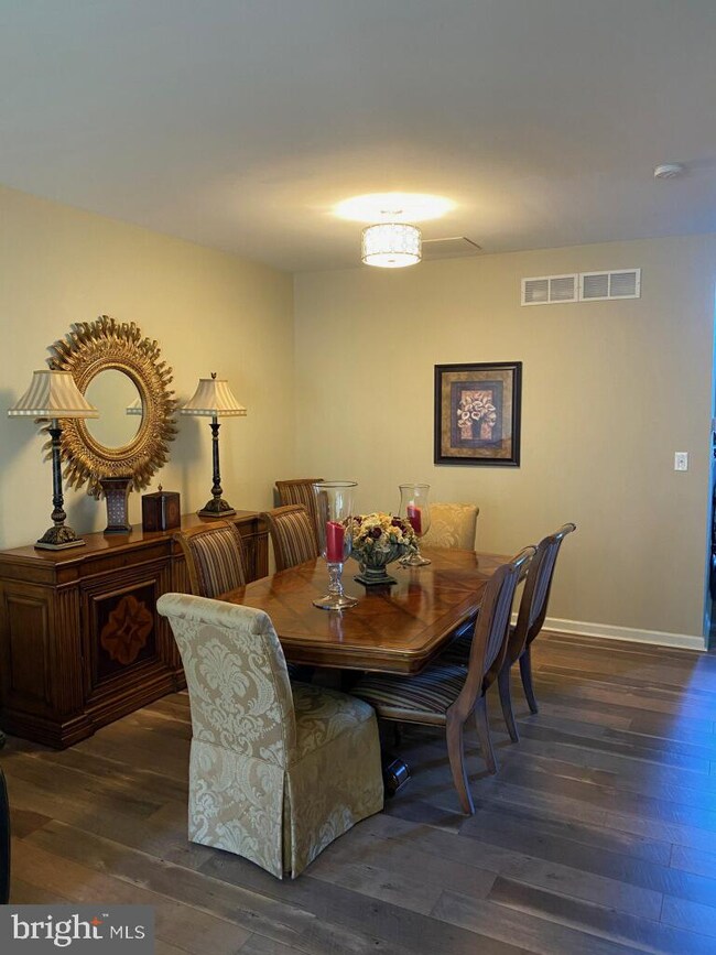 109 Cypress Ct, Woodbury, NJ 08096 - photo 5