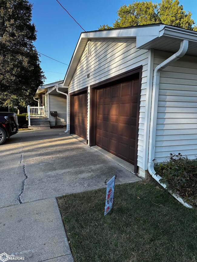 901 S Mathew St, Shenandoah, IA 51601 - photo 5