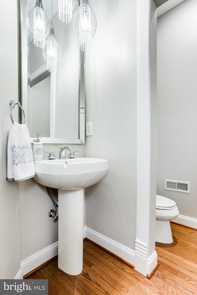 8798 Boulder Ridge Rd, Laurel, MD 20723 - photo 6