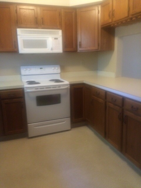 72 Cadogan Way unit 72, Nashua, NH 03062 - photo 3