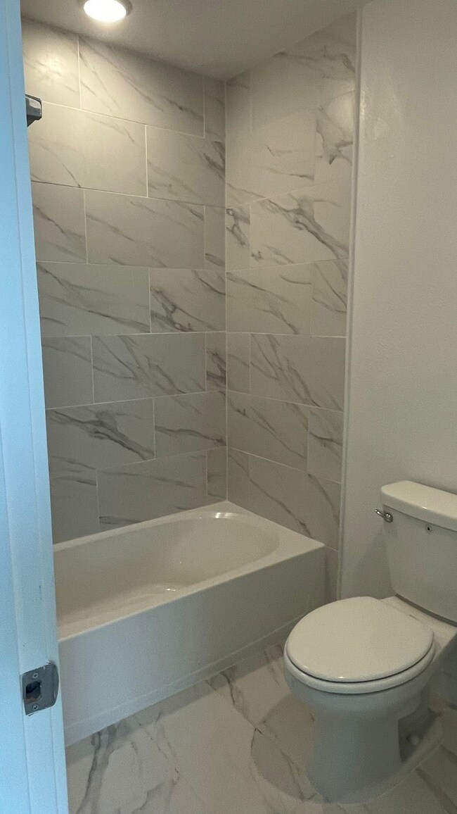 6315 Sandra St unit A, Houston, TX 77028 - photo 3