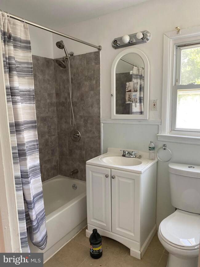 11 Tekening Way, Trenton, NJ 08690 - photo 7