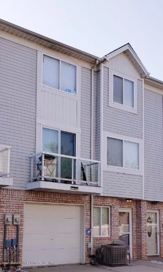 18 Elk Ct, Staten Island, NY 10306 - photo 2