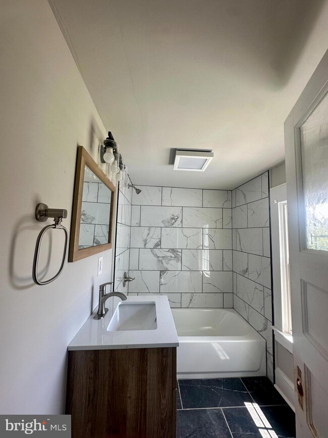 301 Virginia Ave, Culpeper, VA 22701 - photo 5