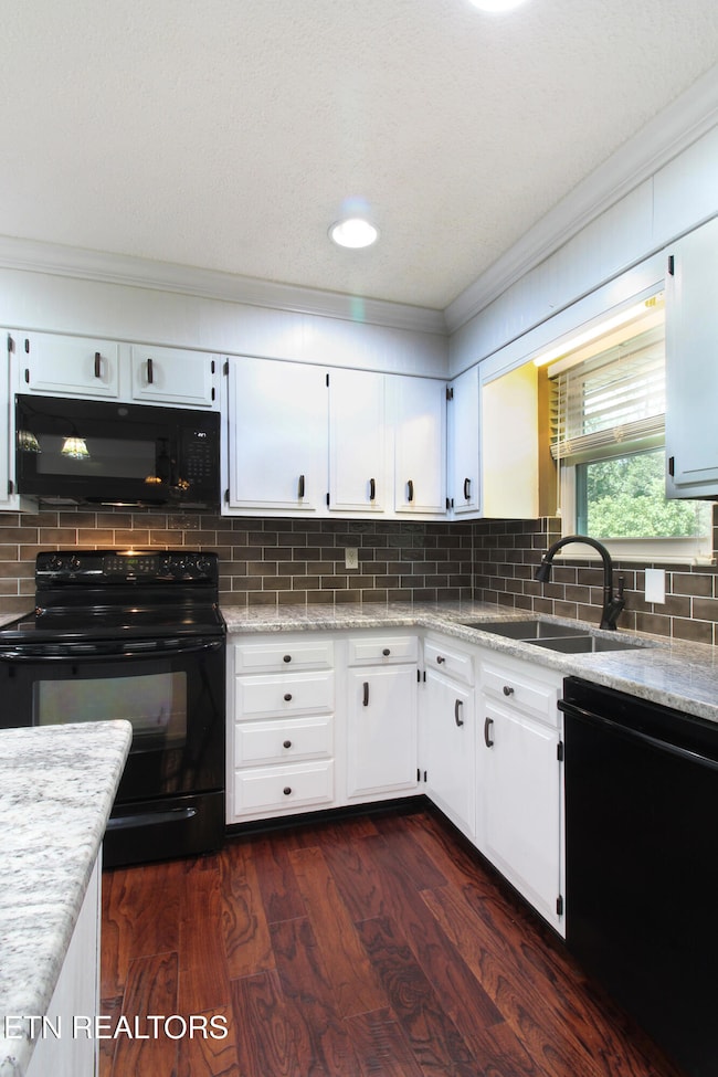 7317 W Joyce Ln, Powell, TN 37849 - photo 7