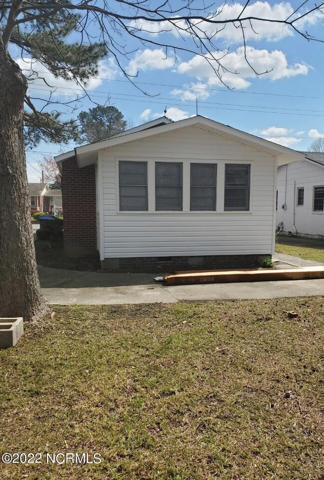 2418 Jones St, Winterville, NC 28590 - photo 5