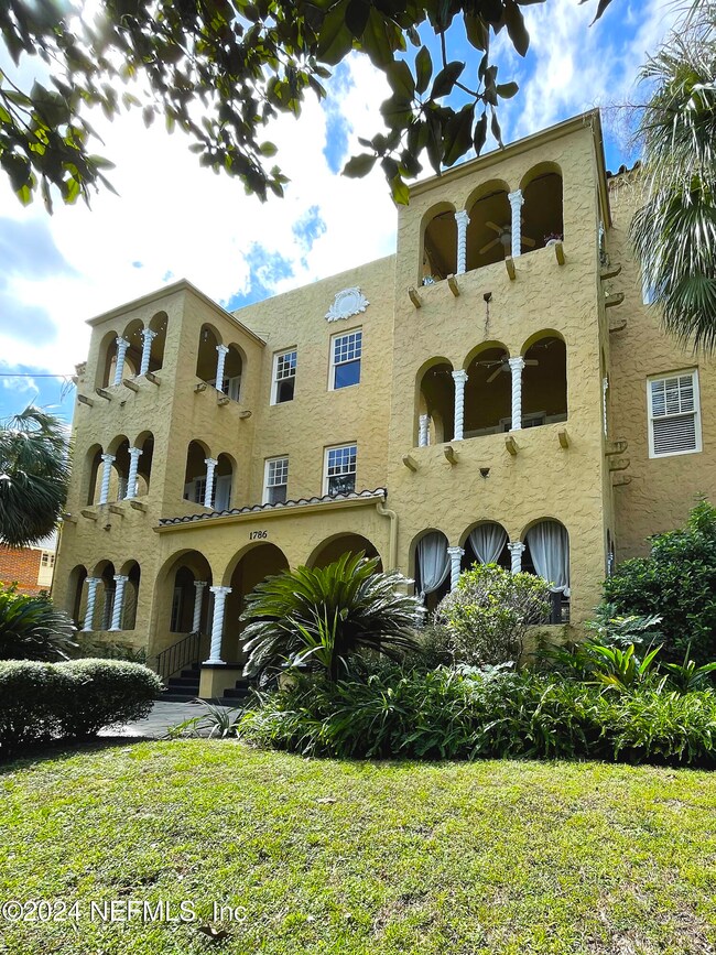 1786 Challen Ave unit 1, Jacksonville, FL 32205 - photo 2
