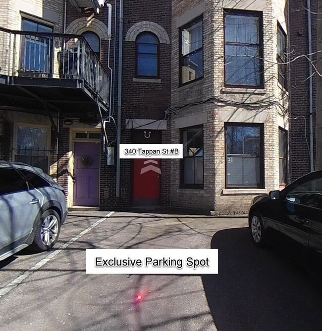 340 Tappan St unit B, Brookline, MA 02445 - photo 3