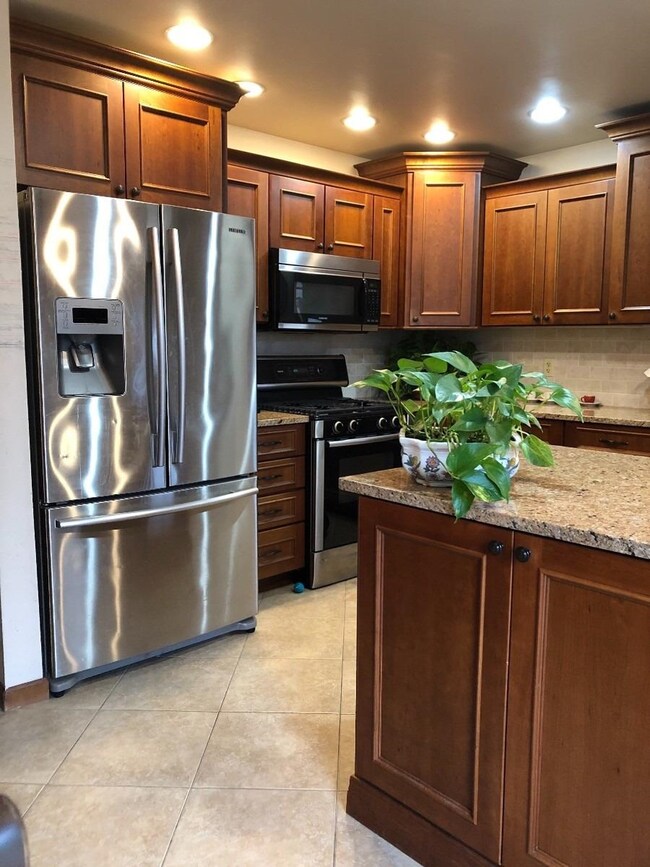 5377 Hanley Ln, Crown Point, IN 46307 - photo 3