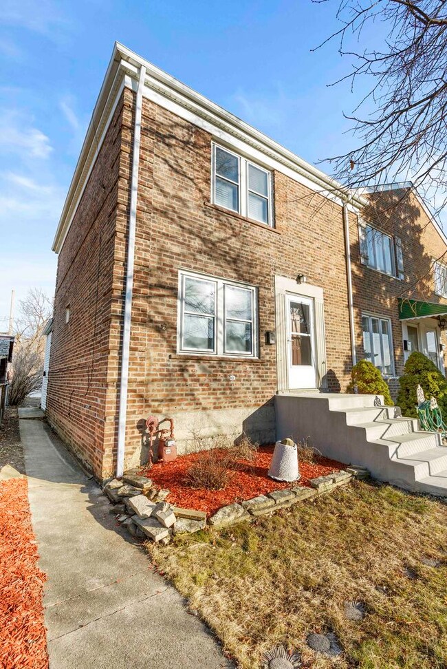 6437 S Lorel Ave, Chicago, IL 60638 - photo 3