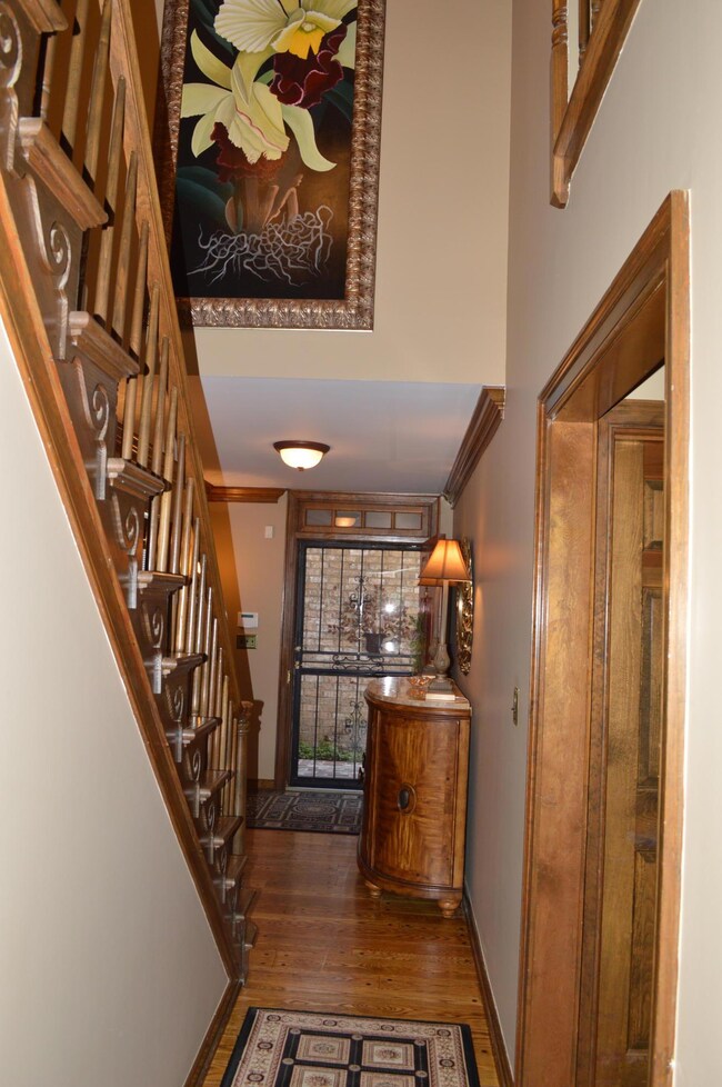 2 story foyer