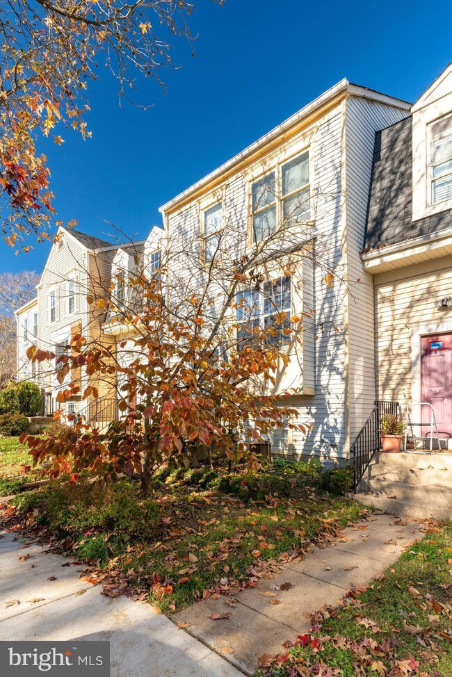 8906 Waites Way, Lorton, VA 22079 - photo 7