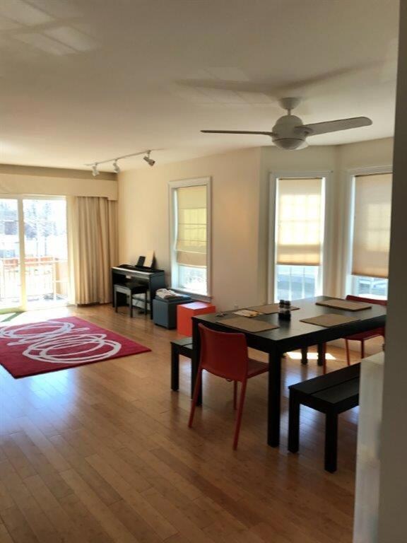 Dining area toward deck